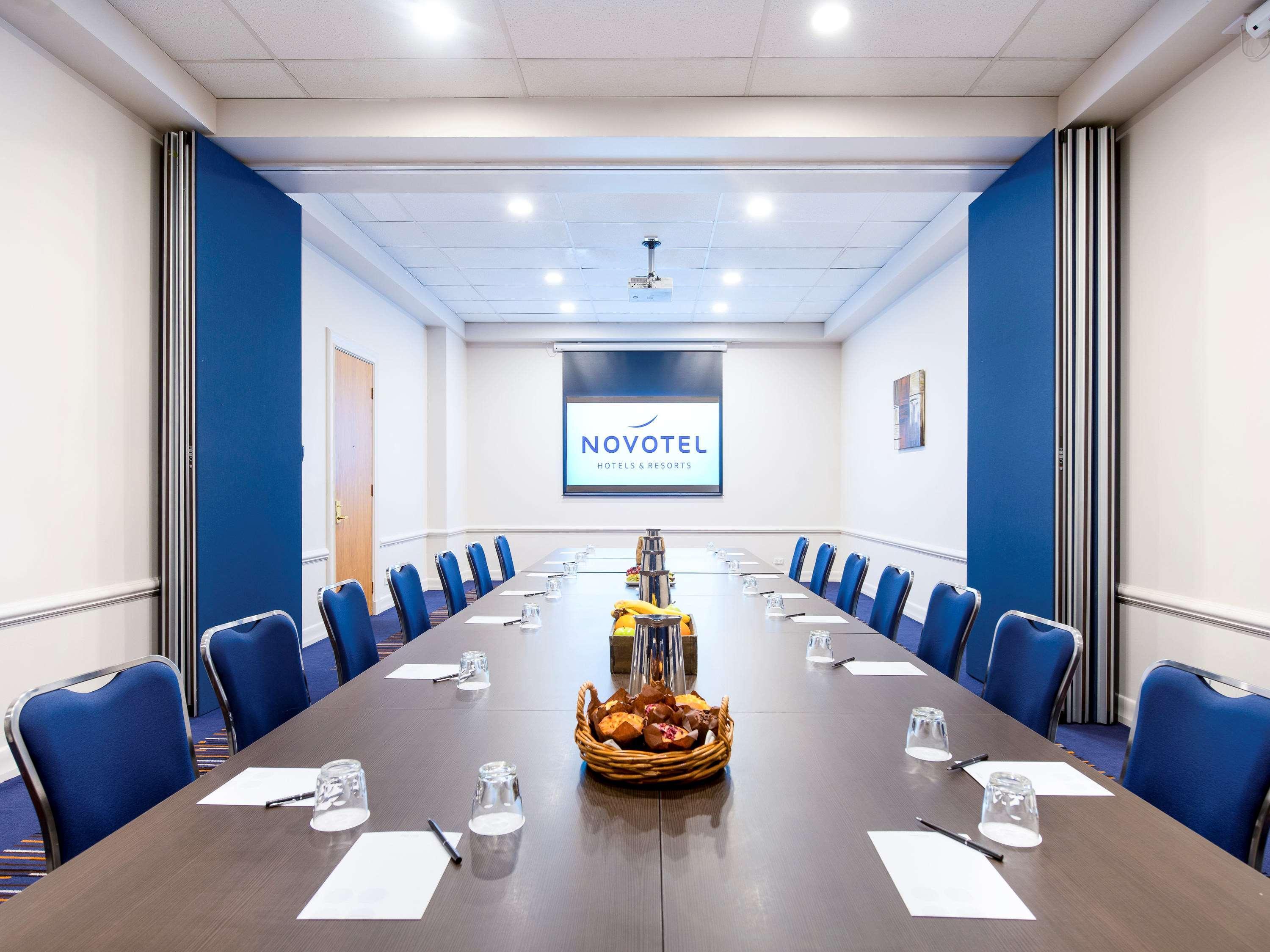 Novotel Melbourne Glen Waverley Exterior foto